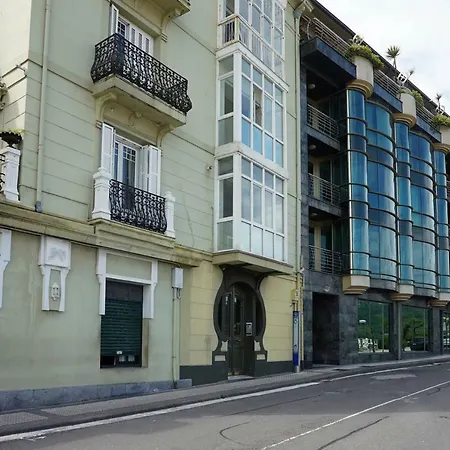 Breathtaking Terrace Views In Luxury - By Www,sansebastianapartments,es Daire *