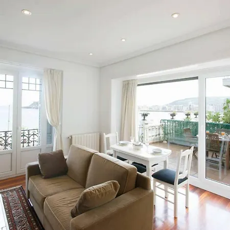 Breathtaking Terrace Views In Luxury - By Www,sansebastianapartments,es Daire *