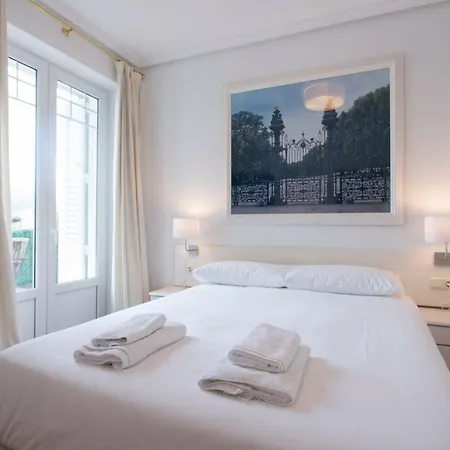 Breathtaking Terrace Views In Luxury - By Www,sansebastianapartments,es Daire